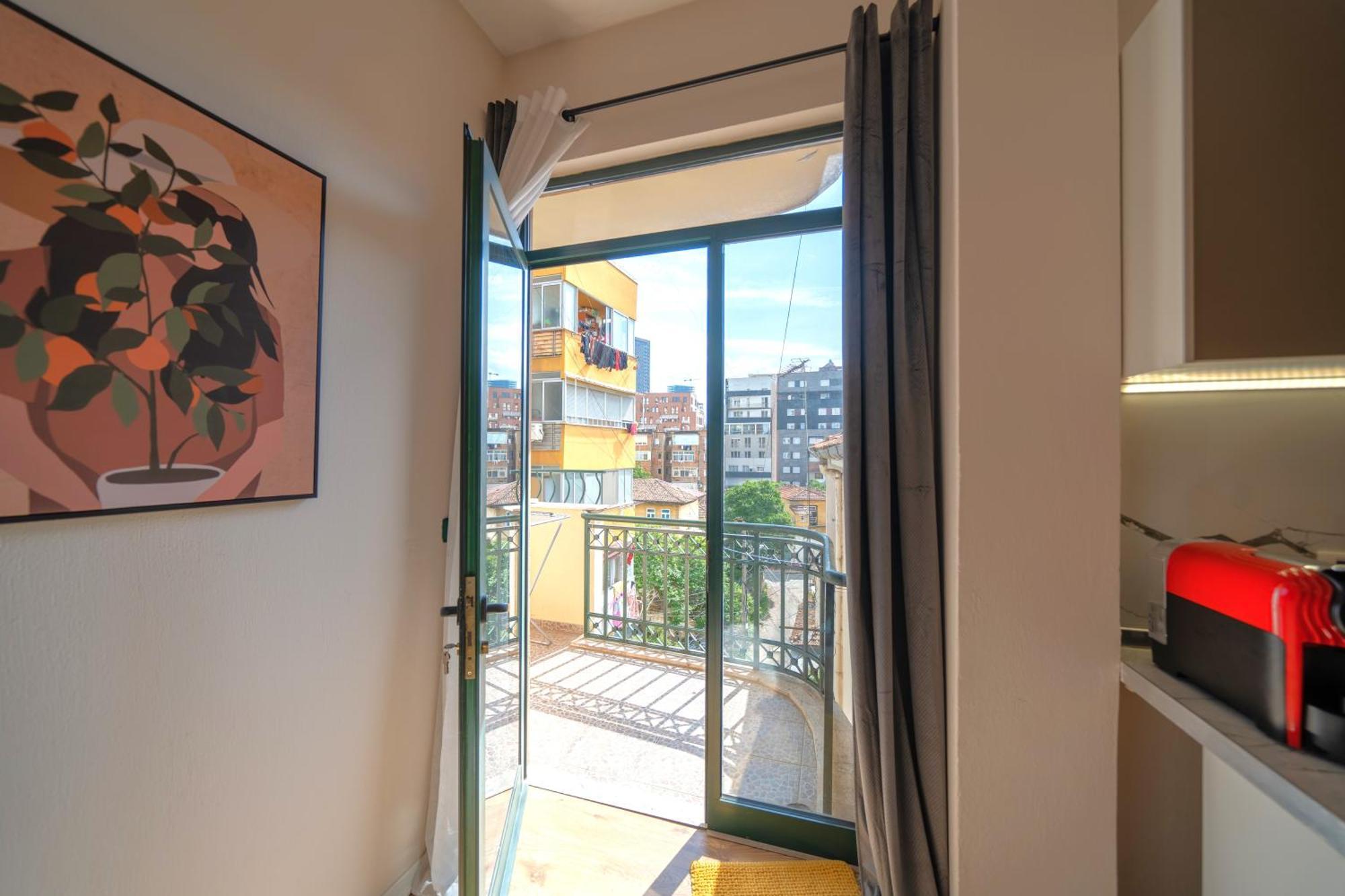 Colorful Comfy Condo Central Tirana Zewnętrze zdjęcie